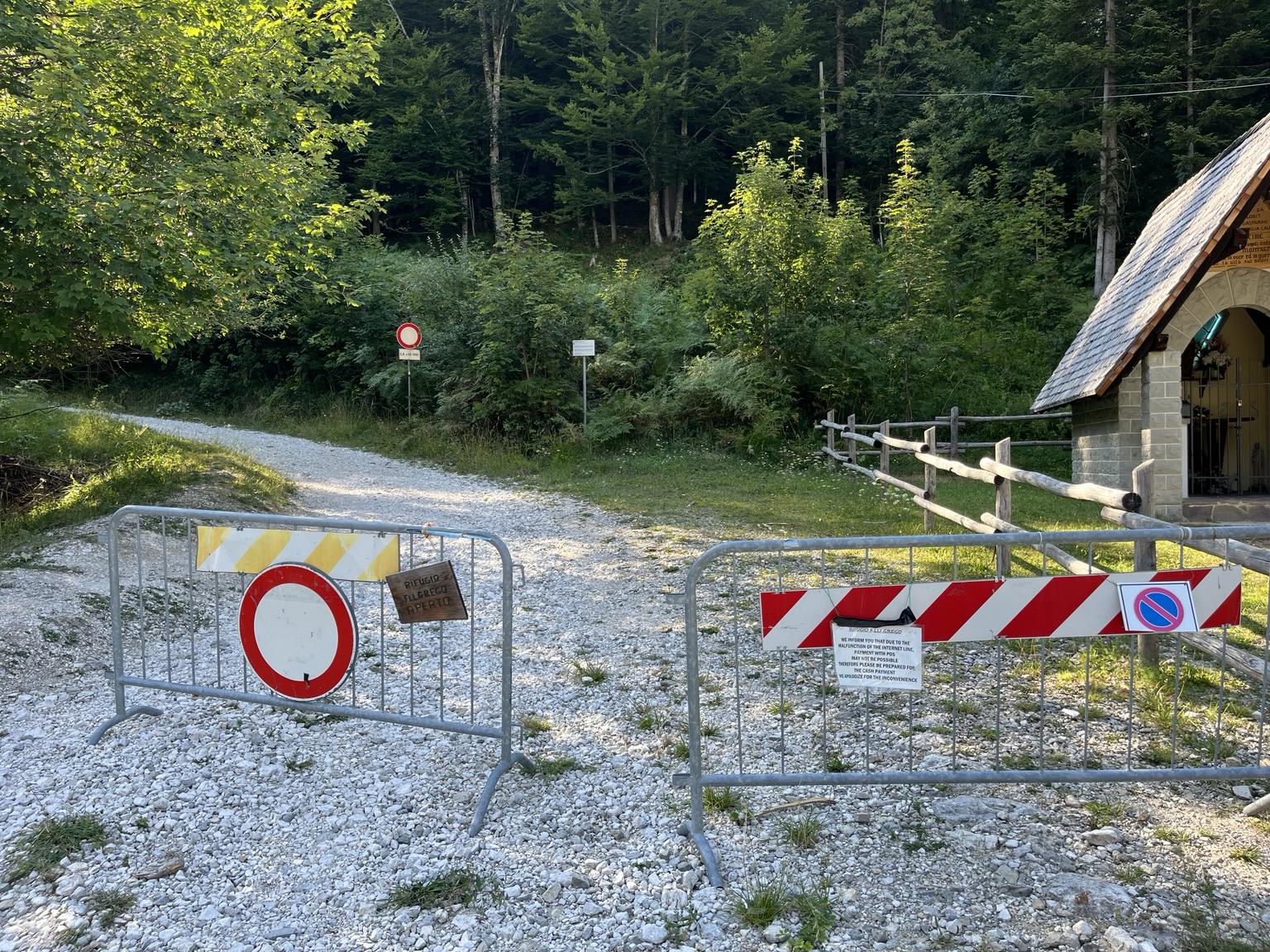 Barricade and road closed sign